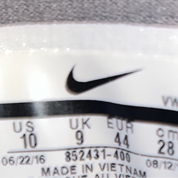 Nike Air Versatile - Picture 7 of 7